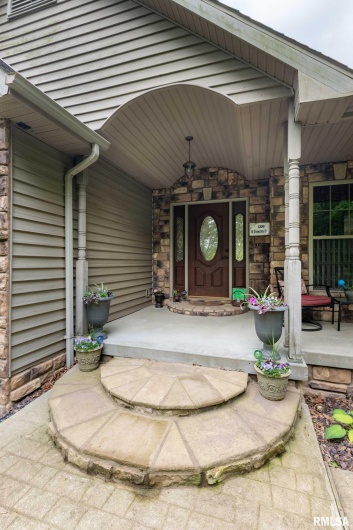 1300 Brewster Road, Herrin, Illinois 62948, 5 Bedrooms Bedrooms, 0 ,3 BathroomsBathrooms,Residential,For Sale,Brewster,0,RMAQC4264185
