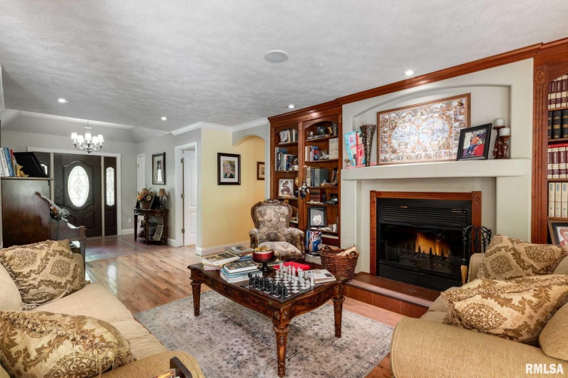 1300 Brewster Road, Herrin, Illinois 62948, 5 Bedrooms Bedrooms, 0 ,3 BathroomsBathrooms,Residential,For Sale,Brewster,0,RMAQC4264185