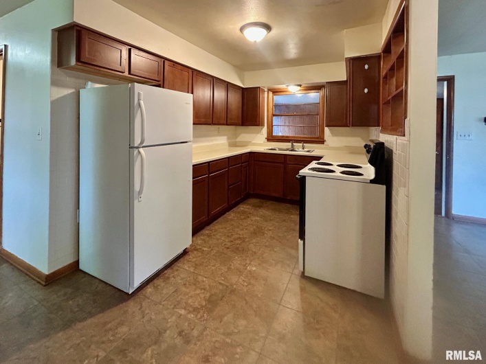1217 Freeman Street, Carbondale, Illinois 62901, 4 Bedrooms Bedrooms, 0 ,1 BathroomBathrooms,Residential,For Sale,Freeman,0,RMAEB458341