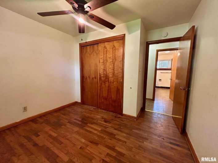 1217 Freeman Street, Carbondale, Illinois 62901, 4 Bedrooms Bedrooms, 0 ,1 BathroomBathrooms,Residential,For Sale,Freeman,0,RMAEB458341
