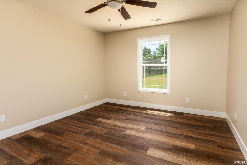 109 Brase Street, Marion, Illinois 62959, 3 Bedrooms Bedrooms, 0 ,2 BathroomsBathrooms,Residential,For Sale,Brase,0,RMAQC4264189