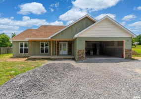109 Brase Street, Marion, Illinois 62959, 3 Bedrooms Bedrooms, 0 ,2 BathroomsBathrooms,Residential,For Sale,Brase,0,RMAQC4264189