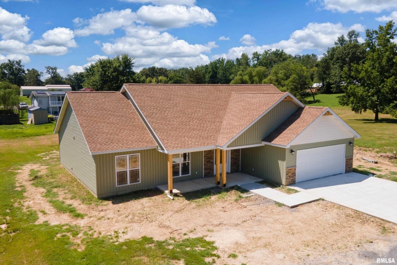 109 Brase Street, Marion, Illinois 62959, 3 Bedrooms Bedrooms, 0 ,2 BathroomsBathrooms,Residential,For Sale,Brase,0,RMAQC4264189