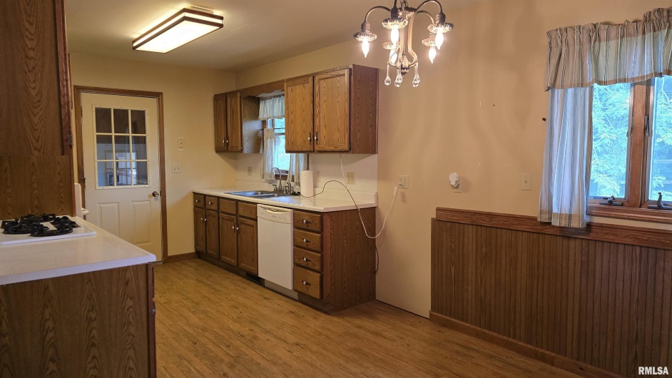 400 Old Broughton Road, Eldorado, Illinois 62930-3539, 3 Bedrooms Bedrooms, 0 ,1 BathroomBathrooms,Residential,For Sale,Old Broughton,0,RMAEB458344