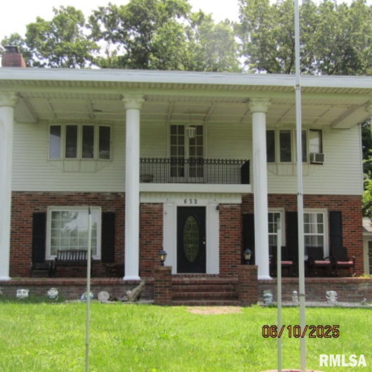 632 PERSHING Street, Energy, Illinois 62933, 4 Bedrooms Bedrooms, 0 ,2 BathroomsBathrooms,Residential,For Sale,PERSHING,0,RMAEB458348