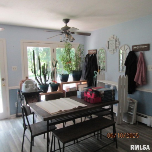 632 PERSHING Street, Energy, Illinois 62933, 4 Bedrooms Bedrooms, 0 ,2 BathroomsBathrooms,Residential,For Sale,PERSHING,0,RMAEB458348