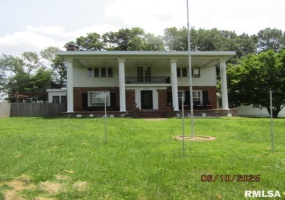 632 PERSHING Street, Energy, Illinois 62933, 4 Bedrooms Bedrooms, 0 ,2 BathroomsBathrooms,Residential,For Sale,PERSHING,0,RMAEB458348