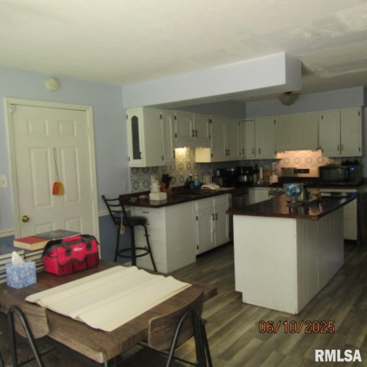 632 PERSHING Street, Energy, Illinois 62933, 4 Bedrooms Bedrooms, 0 ,2 BathroomsBathrooms,Residential,For Sale,PERSHING,0,RMAEB458348