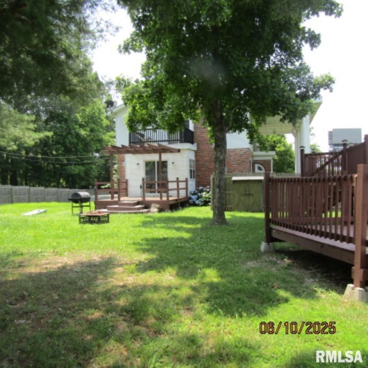632 PERSHING Street, Energy, Illinois 62933, 4 Bedrooms Bedrooms, 0 ,2 BathroomsBathrooms,Residential,For Sale,PERSHING,0,RMAEB458348