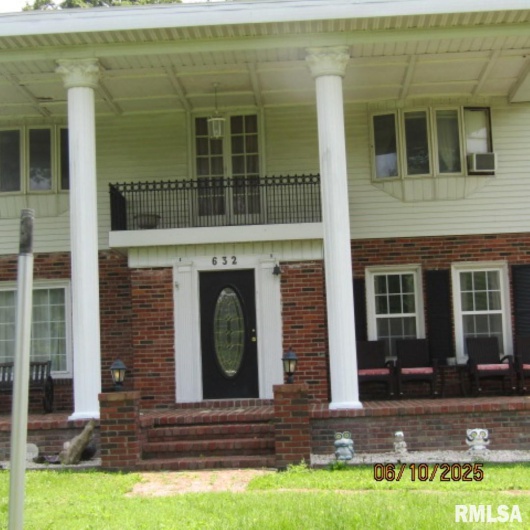 632 PERSHING Street, Energy, Illinois 62933, 4 Bedrooms Bedrooms, 0 ,2 BathroomsBathrooms,Residential,For Sale,PERSHING,0,RMAEB458348