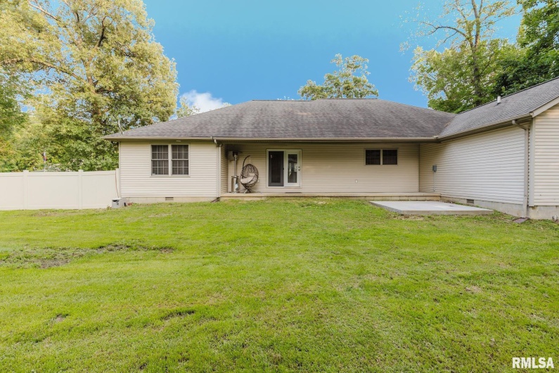 407 MARGARET Drive, Herrin, Illinois 62948, 4 Bedrooms Bedrooms, 0 ,2 BathroomsBathrooms,Residential,For Sale,MARGARET,0,RMAEB458362