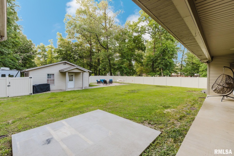 407 MARGARET Drive, Herrin, Illinois 62948, 4 Bedrooms Bedrooms, 0 ,2 BathroomsBathrooms,Residential,For Sale,MARGARET,0,RMAEB458362