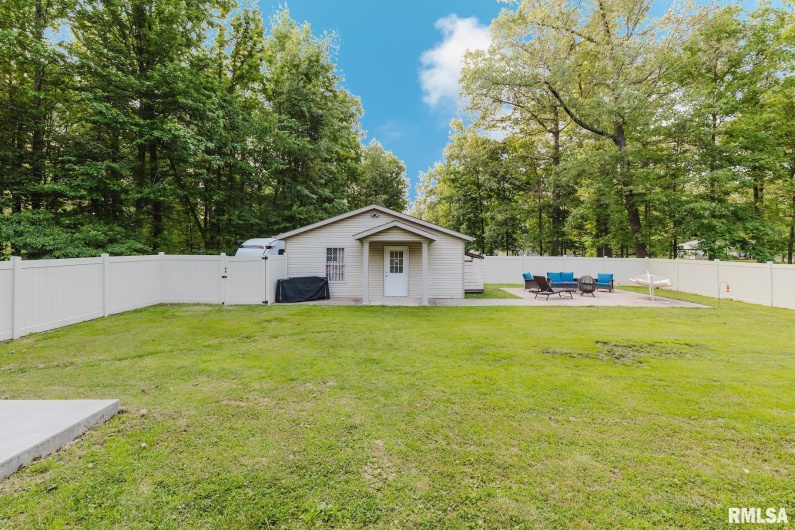 407 MARGARET Drive, Herrin, Illinois 62948, 4 Bedrooms Bedrooms, 0 ,2 BathroomsBathrooms,Residential,For Sale,MARGARET,0,RMAEB458362