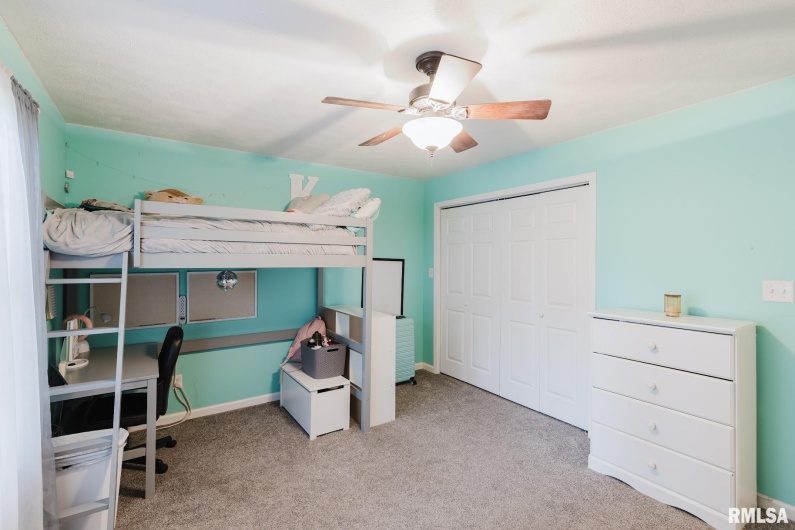 407 MARGARET Drive, Herrin, Illinois 62948, 4 Bedrooms Bedrooms, 0 ,2 BathroomsBathrooms,Residential,For Sale,MARGARET,0,RMAEB458362