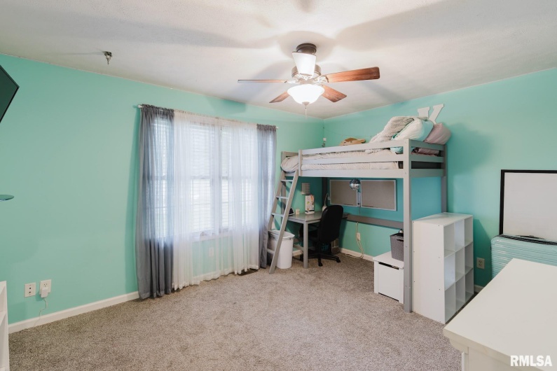 407 MARGARET Drive, Herrin, Illinois 62948, 4 Bedrooms Bedrooms, 0 ,2 BathroomsBathrooms,Residential,For Sale,MARGARET,0,RMAEB458362