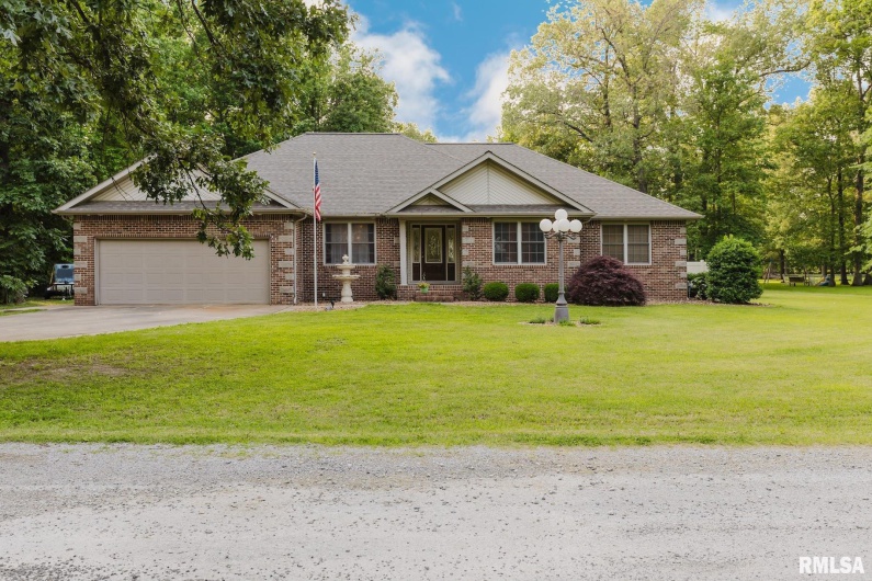 407 MARGARET Drive, Herrin, Illinois 62948, 4 Bedrooms Bedrooms, 0 ,2 BathroomsBathrooms,Residential,For Sale,MARGARET,0,RMAEB458362