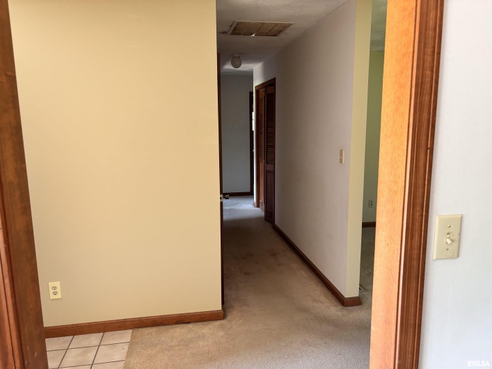 3826 FAWN Drive, Marion, Illinois 62959, 3 Bedrooms Bedrooms, 0 ,2 BathroomsBathrooms,Residential,For Sale,FAWN,0,RMAEB458363