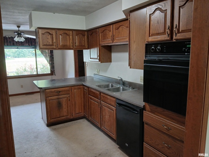 3826 FAWN Drive, Marion, Illinois 62959, 3 Bedrooms Bedrooms, 0 ,2 BathroomsBathrooms,Residential,For Sale,FAWN,0,RMAEB458363