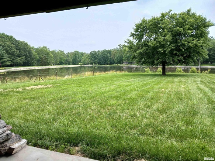 3826 FAWN Drive, Marion, Illinois 62959, 3 Bedrooms Bedrooms, 0 ,2 BathroomsBathrooms,Residential,For Sale,FAWN,0,RMAEB458363