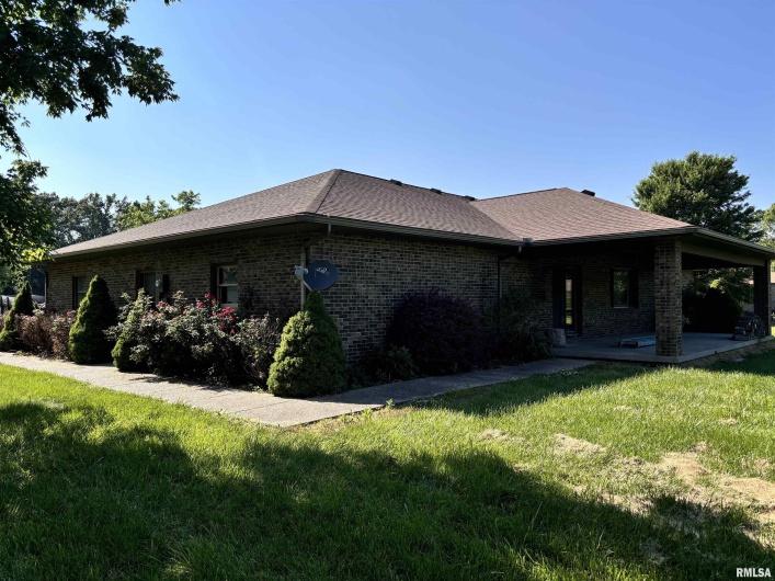 3826 FAWN Drive, Marion, Illinois 62959, 3 Bedrooms Bedrooms, 0 ,2 BathroomsBathrooms,Residential,For Sale,FAWN,0,RMAEB458363