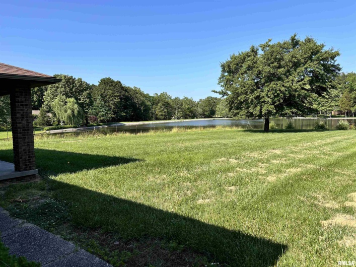 3826 FAWN Drive, Marion, Illinois 62959, 3 Bedrooms Bedrooms, 0 ,2 BathroomsBathrooms,Residential,For Sale,FAWN,0,RMAEB458363
