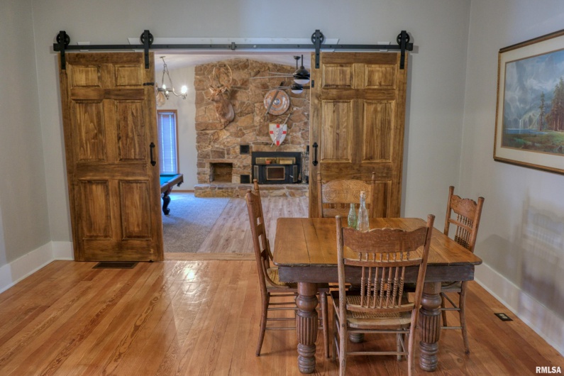 2036 SPRUCE Street, Murphysboro, Illinois 62966, 3 Bedrooms Bedrooms, 0 ,2 BathroomsBathrooms,Residential,For Sale,SPRUCE,0,RMAEB458367