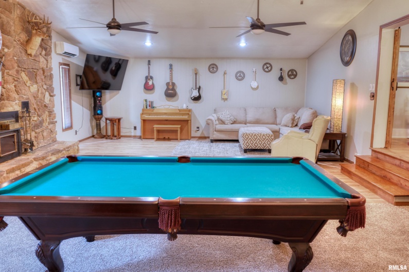 2036 SPRUCE Street, Murphysboro, Illinois 62966, 3 Bedrooms Bedrooms, 0 ,2 BathroomsBathrooms,Residential,For Sale,SPRUCE,0,RMAEB458367