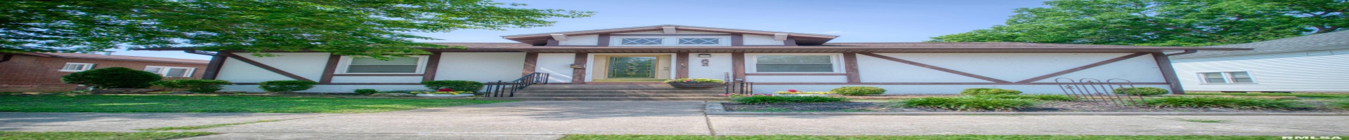 Residential For Sale 2036 SPRUCE Street, Murphysboro, Illinois 62966, 3 Bedrooms Bedrooms, ,2 BathroomsBathrooms,Residential,For Sale,SPRUCE,RMAEB458367
