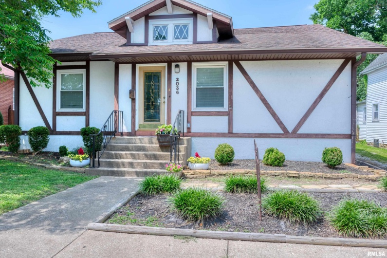 2036 SPRUCE Street, Murphysboro, Illinois 62966, 3 Bedrooms Bedrooms, 0 ,2 BathroomsBathrooms,Residential,For Sale,SPRUCE,0,RMAEB458367