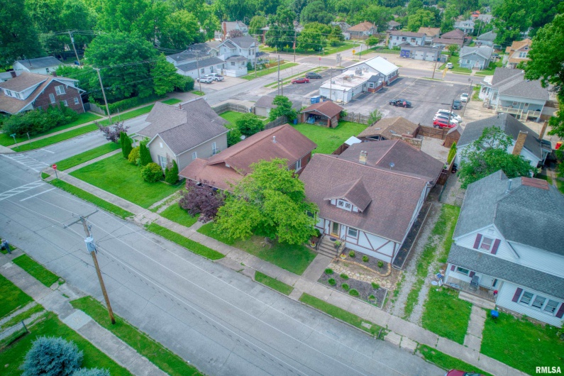 2036 SPRUCE Street, Murphysboro, Illinois 62966, 3 Bedrooms Bedrooms, 0 ,2 BathroomsBathrooms,Residential,For Sale,SPRUCE,0,RMAEB458367