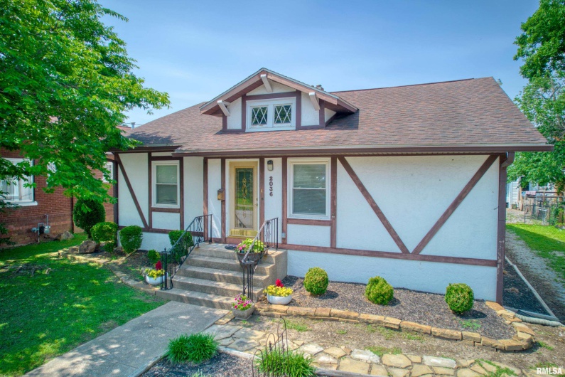 2036 SPRUCE Street, Murphysboro, Illinois 62966, 3 Bedrooms Bedrooms, 0 ,2 BathroomsBathrooms,Residential,For Sale,SPRUCE,0,RMAEB458367