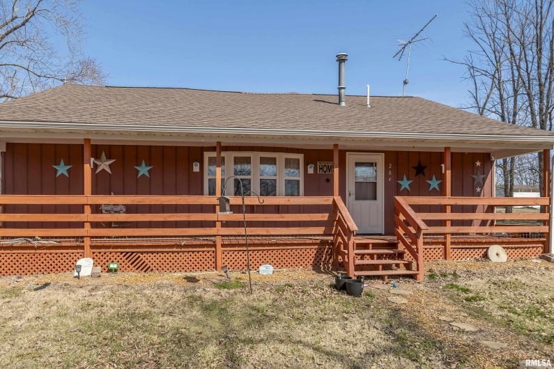 204 Bracey Street, Marion, Illinois 62959, 3 Bedrooms Bedrooms, 0 ,1 BathroomBathrooms,Residential,For Sale,Bracey,0,RMAQC4264243