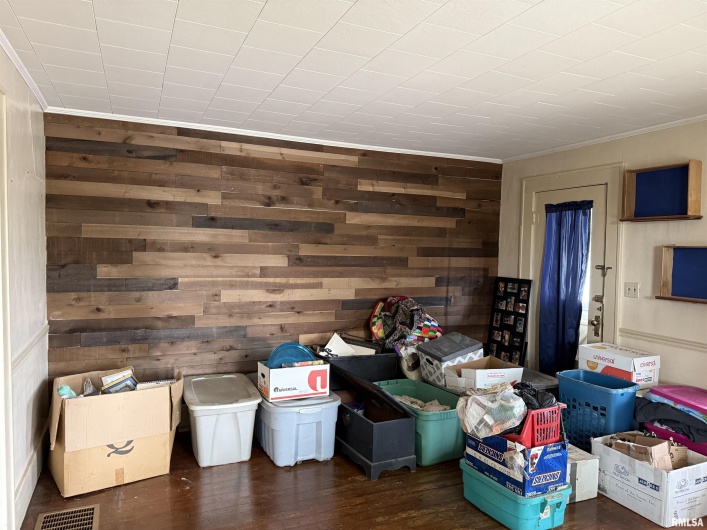 201 PARK Street, Harrisburg, Illinois 62946, 3 Bedrooms Bedrooms, 0 ,2 BathroomsBathrooms,Residential,For Sale,PARK,0,RMAEB458375