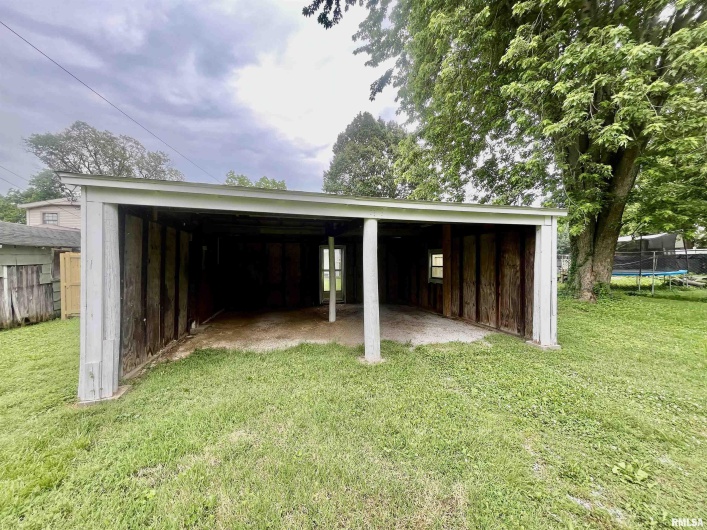 314 12TH Street, Metropolis, Illinois 62960, 3 Bedrooms Bedrooms, 0 ,2 BathroomsBathrooms,Residential,For Sale,12TH,0,RMAEB458376