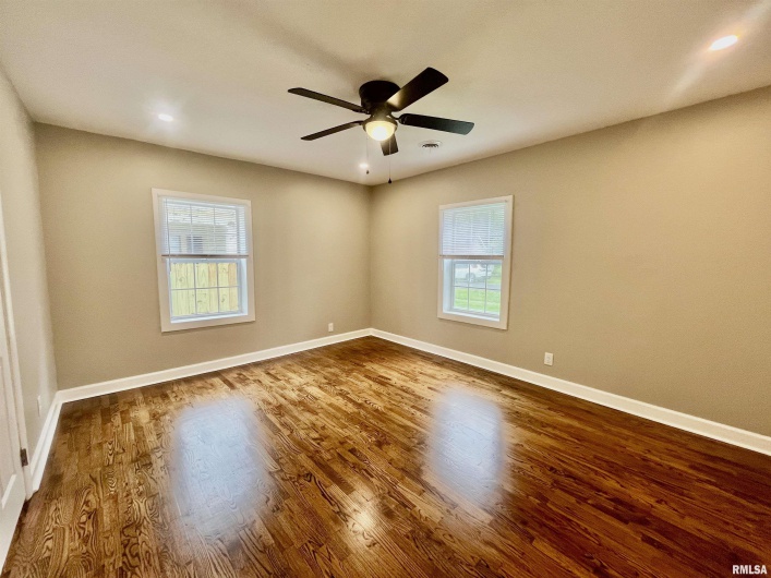 314 12TH Street, Metropolis, Illinois 62960, 3 Bedrooms Bedrooms, 0 ,2 BathroomsBathrooms,Residential,For Sale,12TH,0,RMAEB458376