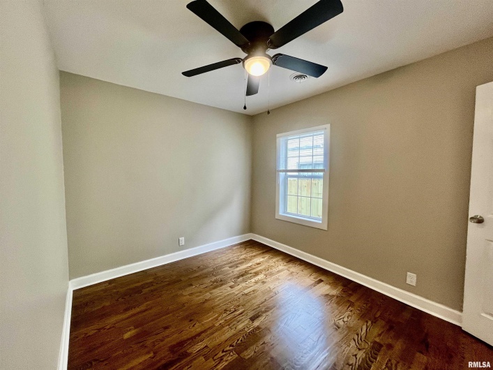 314 12TH Street, Metropolis, Illinois 62960, 3 Bedrooms Bedrooms, 0 ,2 BathroomsBathrooms,Residential,For Sale,12TH,0,RMAEB458376