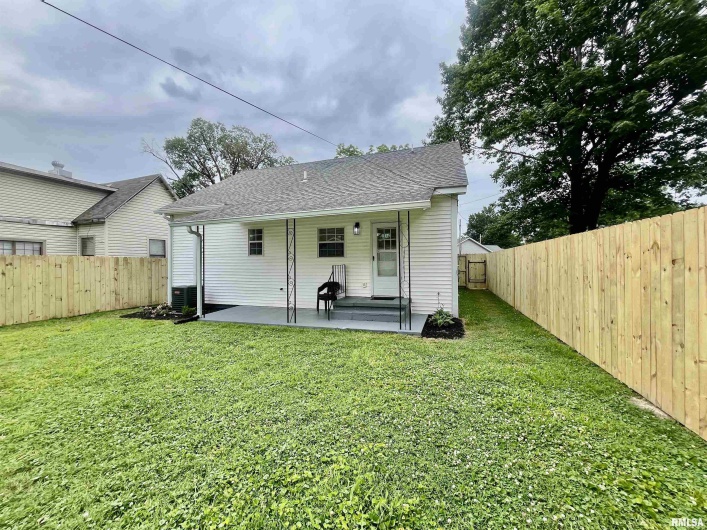 314 12TH Street, Metropolis, Illinois 62960, 3 Bedrooms Bedrooms, 0 ,2 BathroomsBathrooms,Residential,For Sale,12TH,0,RMAEB458376