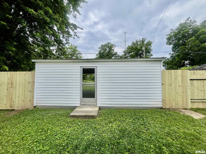 314 12TH Street, Metropolis, Illinois 62960, 3 Bedrooms Bedrooms, 0 ,2 BathroomsBathrooms,Residential,For Sale,12TH,0,RMAEB458376