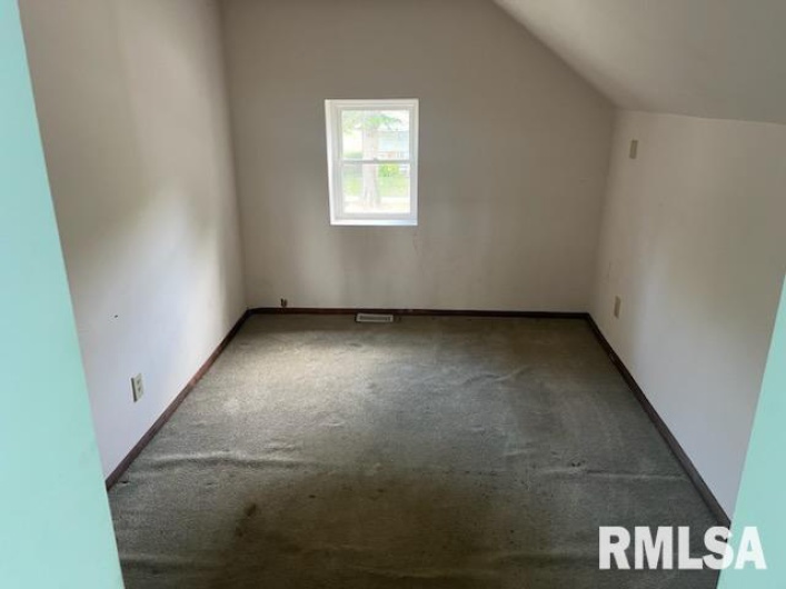 207 OAK Street, Carbondale, Illinois 62901, 3 Bedrooms Bedrooms, 0 ,2 BathroomsBathrooms,Residential,For Sale,OAK,0,RMAEB456088