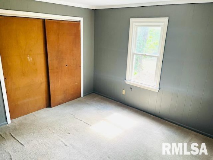 207 OAK Street, Carbondale, Illinois 62901, 3 Bedrooms Bedrooms, 0 ,2 BathroomsBathrooms,Residential,For Sale,OAK,0,RMAEB456088