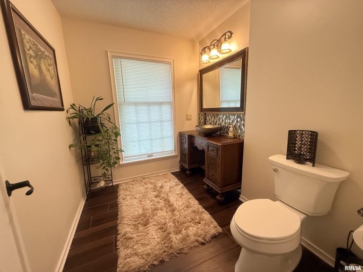 55 View Valley Drive, Carbondale, Illinois 62903, 6 Bedrooms Bedrooms, 0 ,5 BathroomsBathrooms,Residential,For Sale,View Valley,0,RMAEB458382