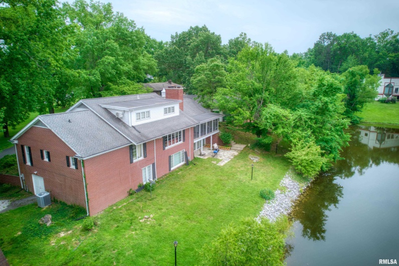 55 View Valley Drive, Carbondale, Illinois 62903, 6 Bedrooms Bedrooms, 0 ,5 BathroomsBathrooms,Residential,For Sale,View Valley,0,RMAEB458382