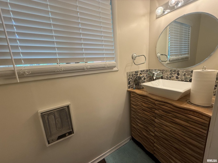 55 View Valley Drive, Carbondale, Illinois 62903, 6 Bedrooms Bedrooms, 0 ,5 BathroomsBathrooms,Residential,For Sale,View Valley,0,RMAEB458382