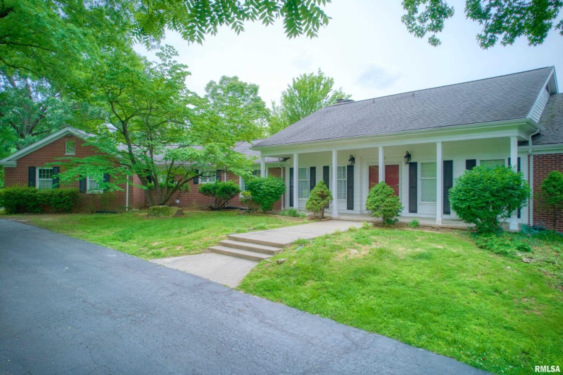 55 View Valley Drive, Carbondale, Illinois 62903, 6 Bedrooms Bedrooms, 0 ,5 BathroomsBathrooms,Residential,For Sale,View Valley,0,RMAEB458382