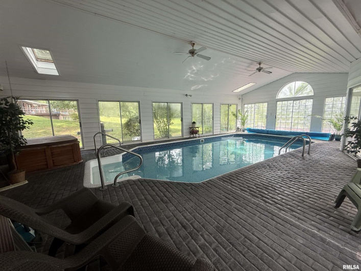 55 View Valley Drive, Carbondale, Illinois 62903, 6 Bedrooms Bedrooms, 0 ,5 BathroomsBathrooms,Residential,For Sale,View Valley,0,RMAEB458382