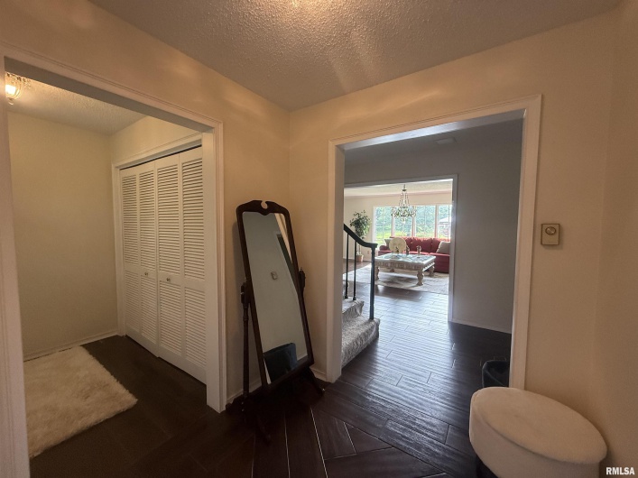 55 View Valley Drive, Carbondale, Illinois 62903, 6 Bedrooms Bedrooms, 0 ,5 BathroomsBathrooms,Residential,For Sale,View Valley,0,RMAEB458382