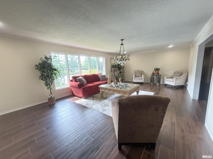 55 View Valley Drive, Carbondale, Illinois 62903, 6 Bedrooms Bedrooms, 0 ,5 BathroomsBathrooms,Residential,For Sale,View Valley,0,RMAEB458382