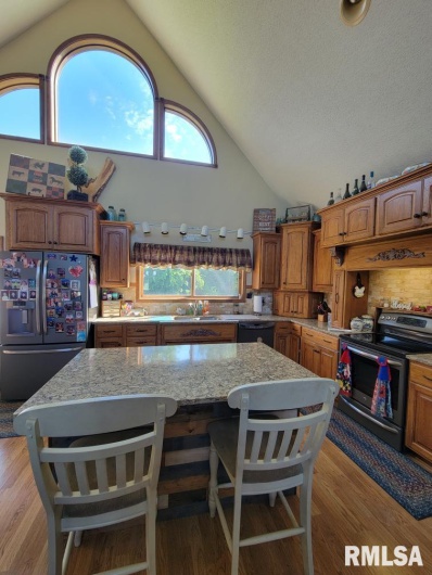 313 Double C Farm Lane, Dongola, Illinois 62964, 5 Bedrooms Bedrooms, 0 ,3 BathroomsBathrooms,Residential,For Sale,Double C Farm,0,RMAQC4264282