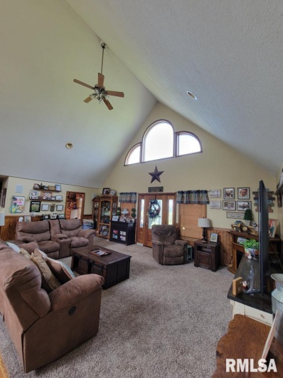 313 Double C Farm Lane, Dongola, Illinois 62964, 5 Bedrooms Bedrooms, 0 ,3 BathroomsBathrooms,Residential,For Sale,Double C Farm,0,RMAQC4264282