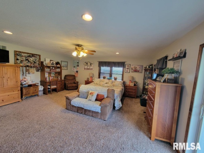 313 Double C Farm Lane, Dongola, Illinois 62964, 5 Bedrooms Bedrooms, 0 ,3 BathroomsBathrooms,Residential,For Sale,Double C Farm,0,RMAQC4264282